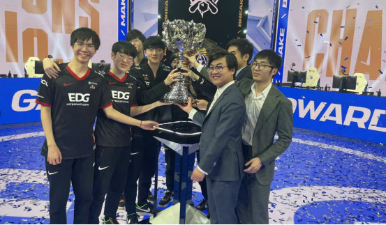 社交平台上 社交平台上