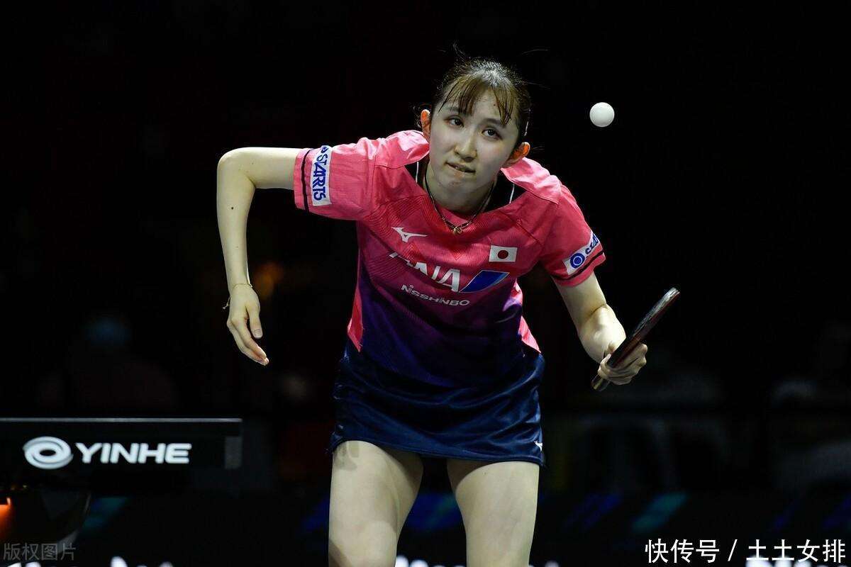 女双在网前 女双在网前